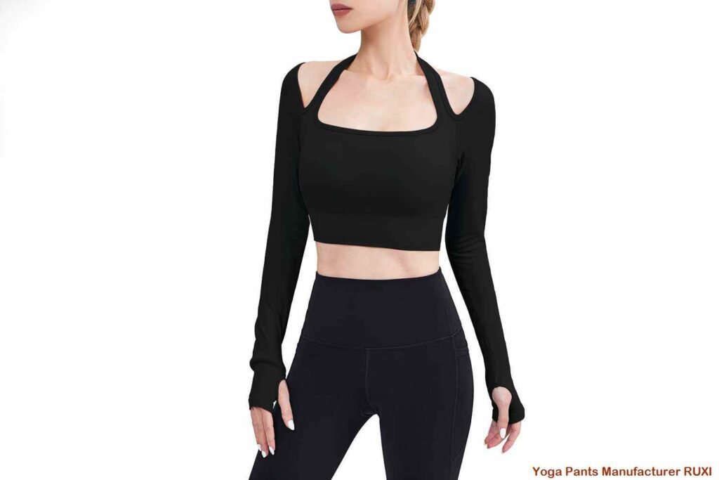 Leggings negros acampanados clásicos para darle estilo