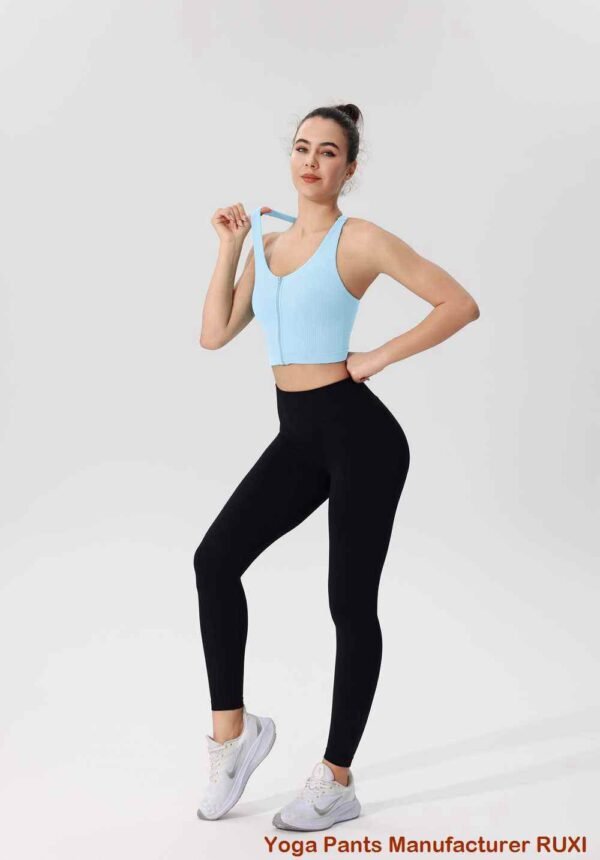 pantalones cortos de entrenamiento de color rosa Ruxi