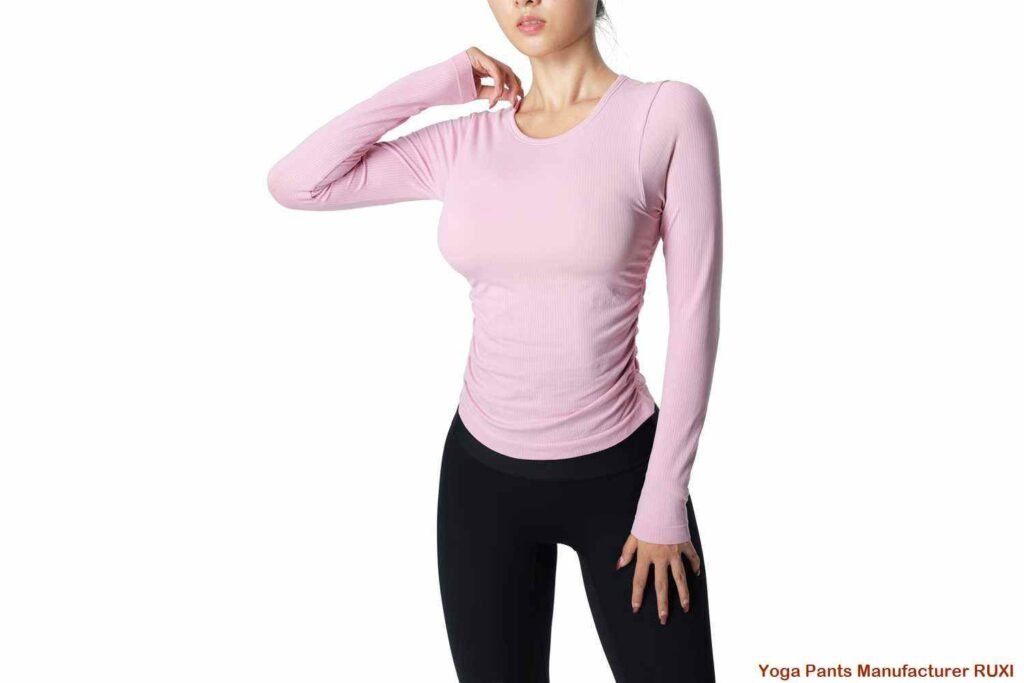 Pantalones cortos de yoga largos con bolsillos para mujer